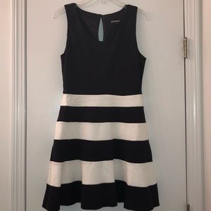 Express Sz M Black & White Dress